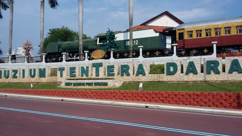 Pameran kenderaan tentera di Muzium Tentera