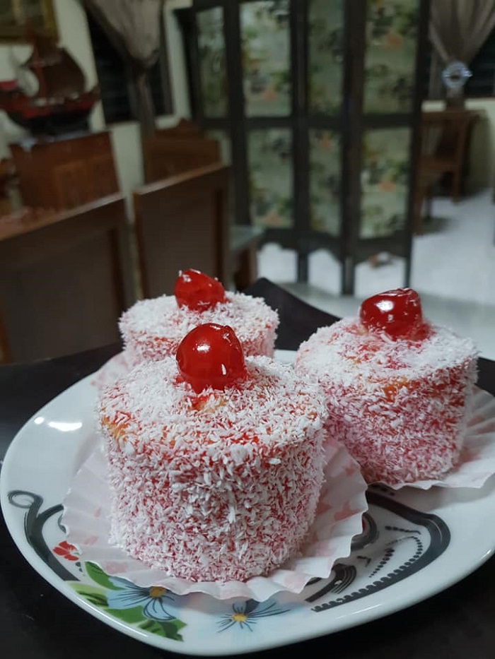 Proses membakar kek Madeline di dalam ketuhar