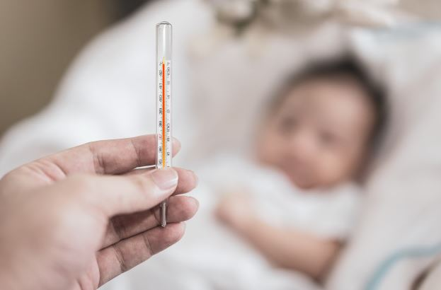 Gaya hidup bayi dan kesan duduk di tempat berhawa dingin