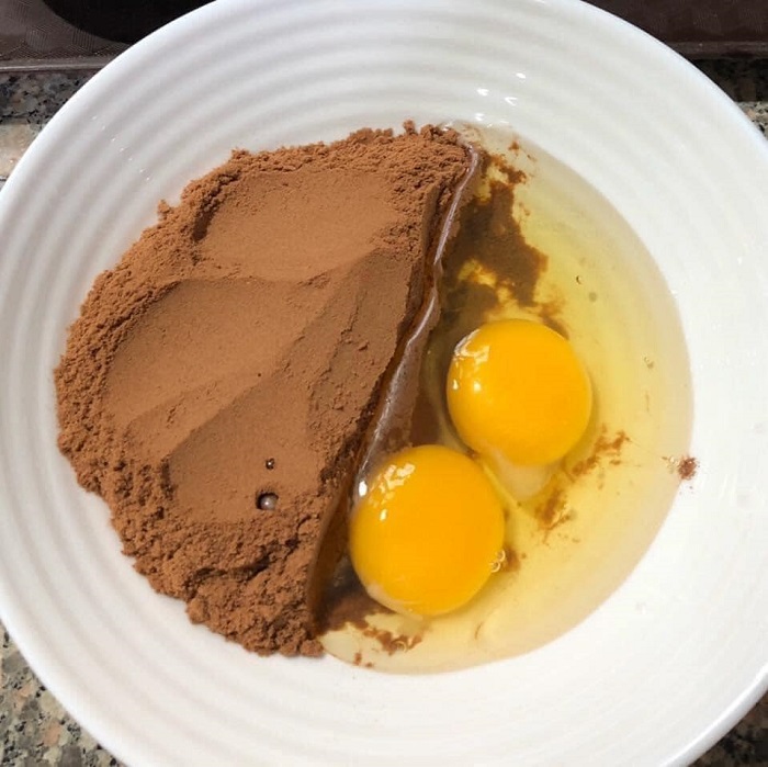 Bahan-bahan untuk membuat kek Milo kukus