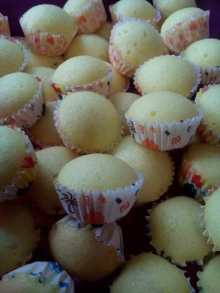 Apam cheese oren Sunquick yang gebu dan comel dalam acuan kecil