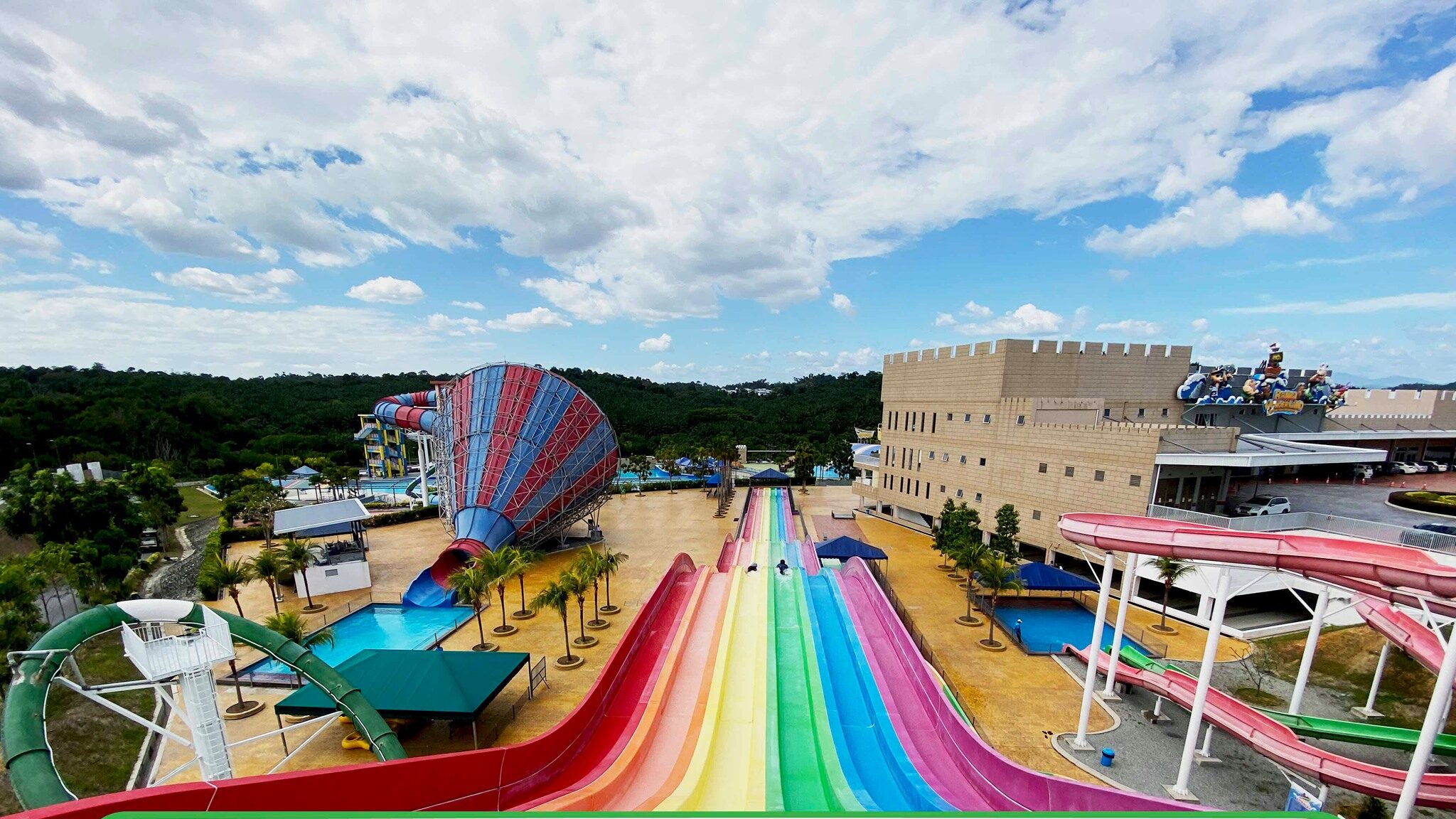 Kemudahan taman tema air Bangi Wonderland