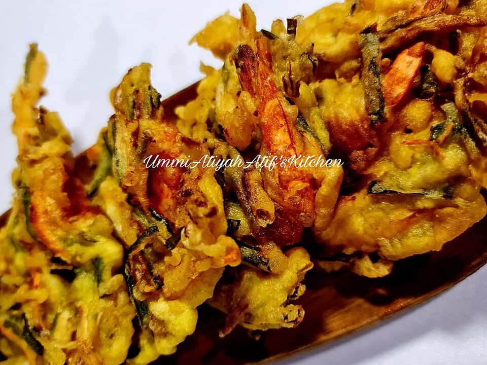 Cucur udang yang rangup