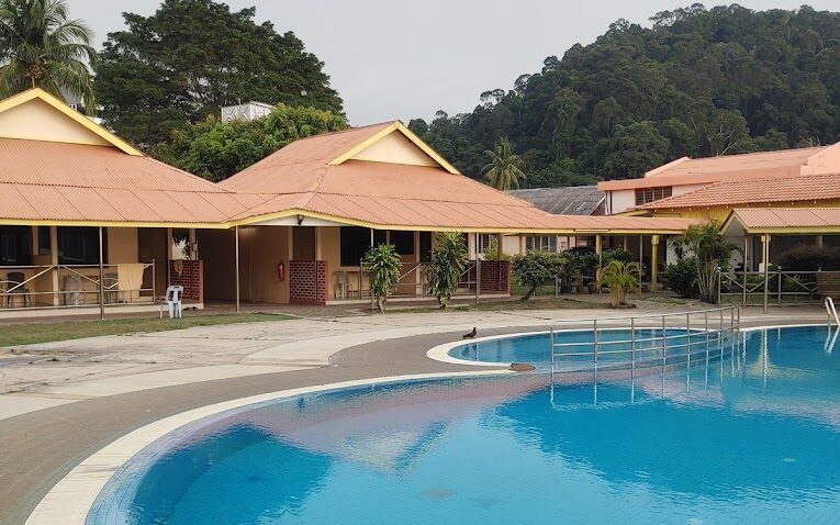 Sea View Hotel & Holiday Resort di tepi pantai