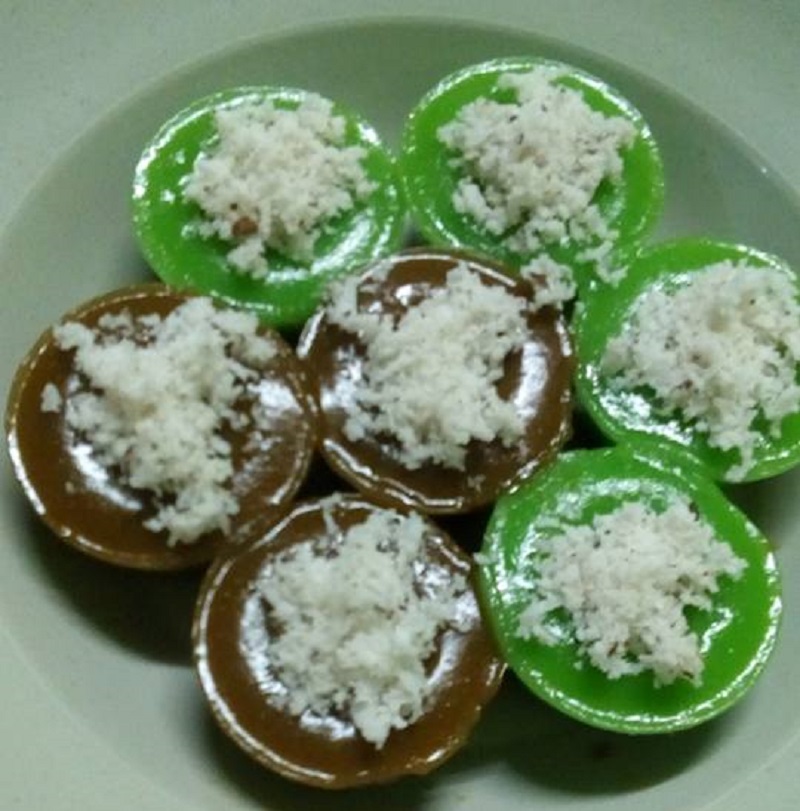 Gambar kuih lompang tradisional yang telah siap dimasak