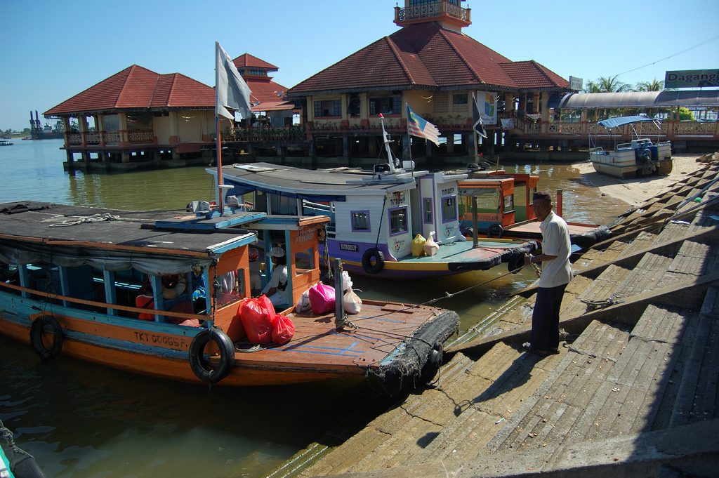 tempat menarik di teluk intan