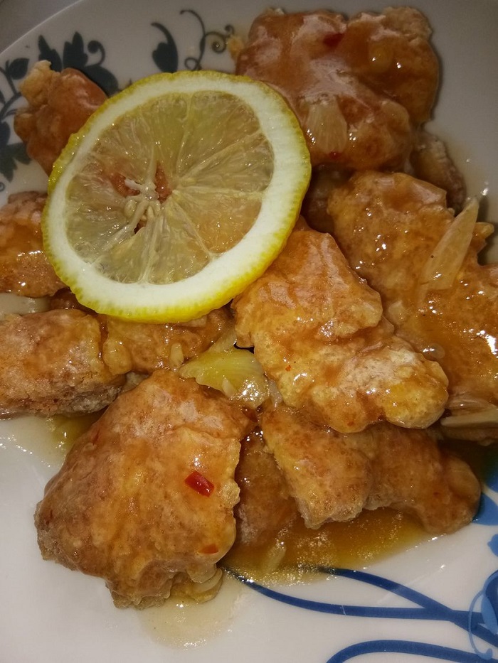 Fillet ikan dori dengan sos lemon
