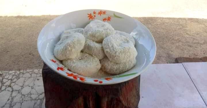 Tepung gomak berinti kelapa