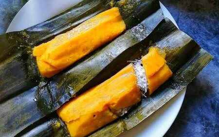 Lepat labu dibalut daun pisang
