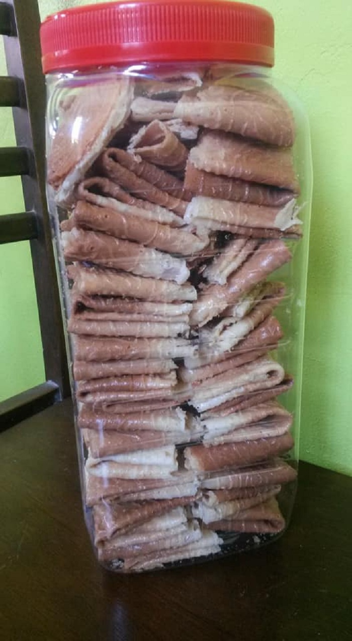 kuih kapit