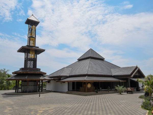 Binaan Masjid Ar-Rahman Kelantan