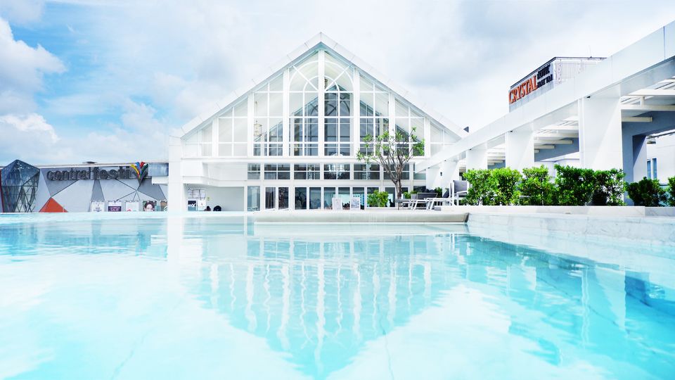 Fasad Crystal Hotel