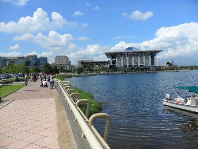Pemandangan menakjubkan Tasik Putrajaya