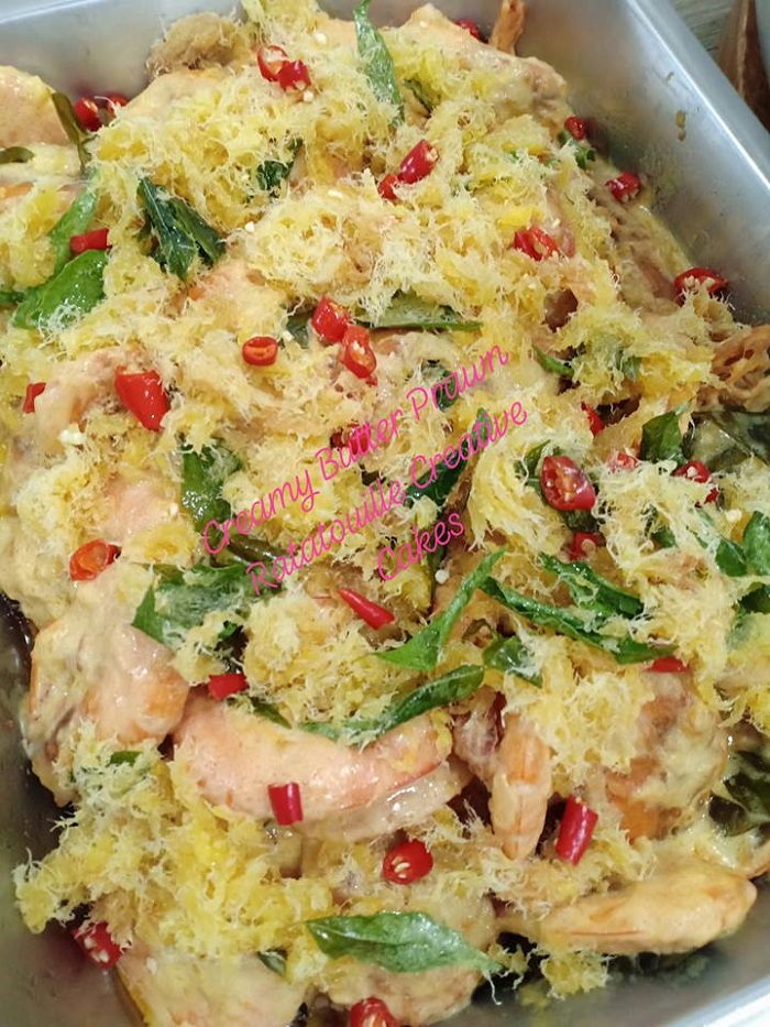 Gambar udang butter creamy cheese dengan taburan sarang telur yang rangup