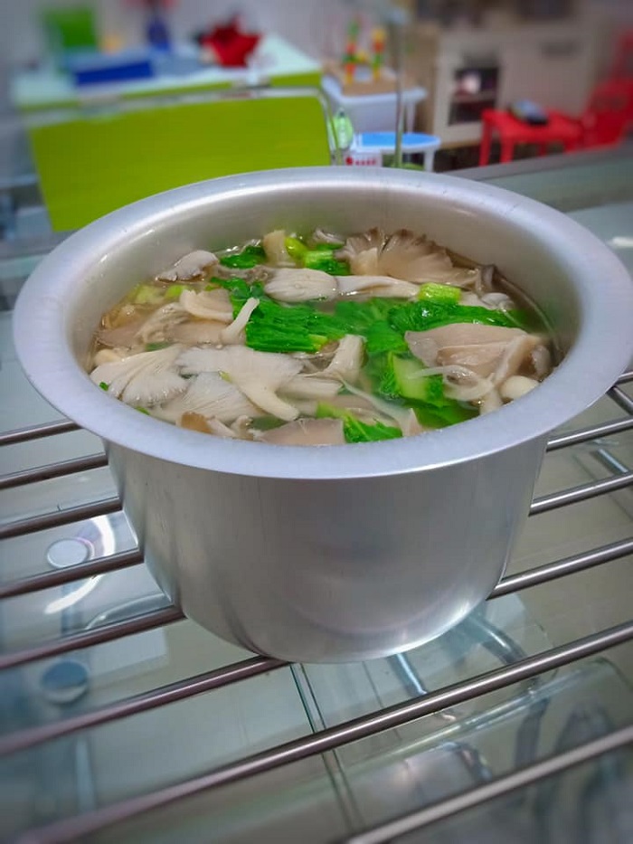 Sup cendawan ayam berkhasiat untuk diet dan menurunkan berat badan