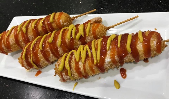 Corn dog Korean goreng rangup dengan isi mozarella cheese meleleh