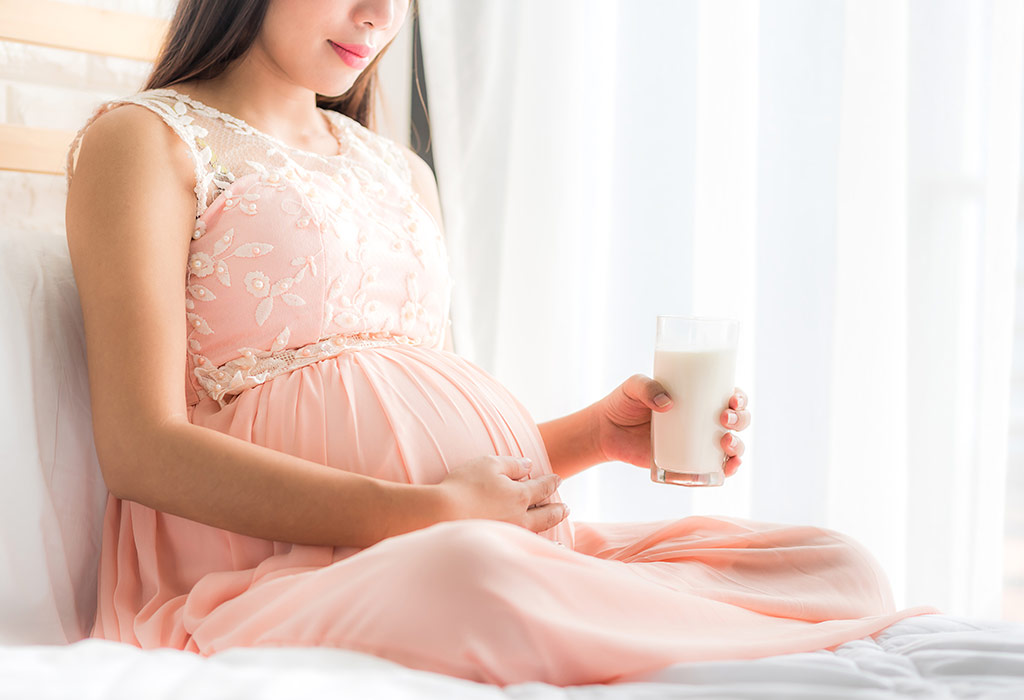 Gelasan susu yang baik untuk diminum oleh ibu mengandung.