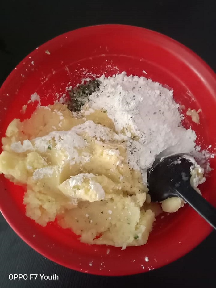 Bahan-bahan untuk membuat kentang goreng