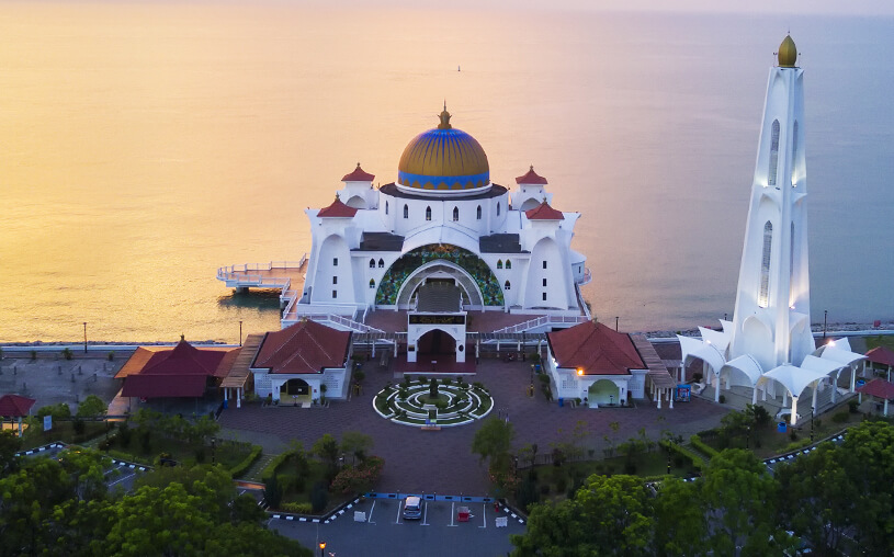 Masjid Selat Melaka