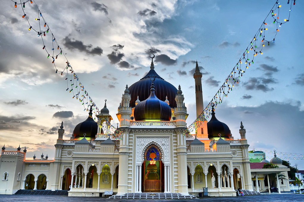 Binaan indah Masjid Zahir