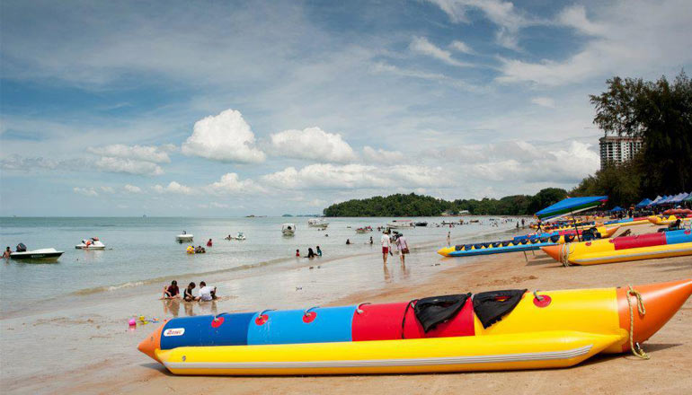 Pantai Teluk Kemang di Port Dickson