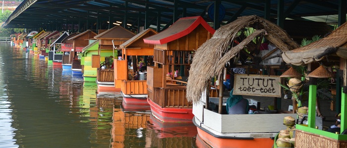 Pasar terapung di Lembang