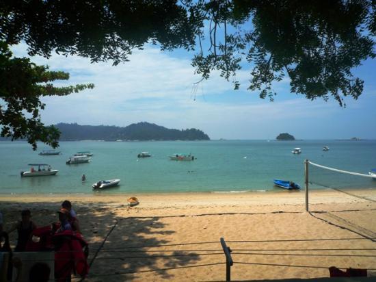 Pantai Pasir Bogak di Pulau Pangkor