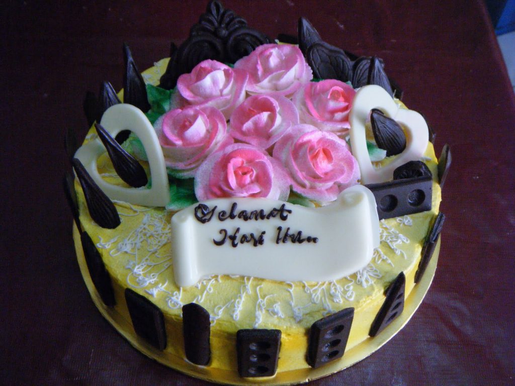 Kek keju dengan lapisan krim keju