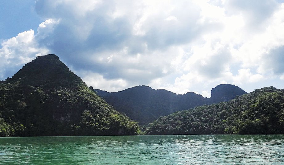 Pulau Dayang Bunting