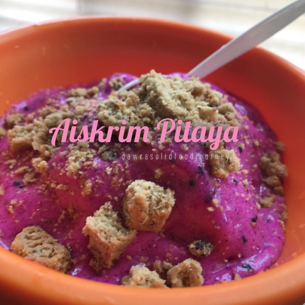 Aiskrim pitaya buah naga yang segar