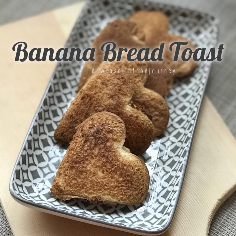 Roti bakar bersama hirisan pisang