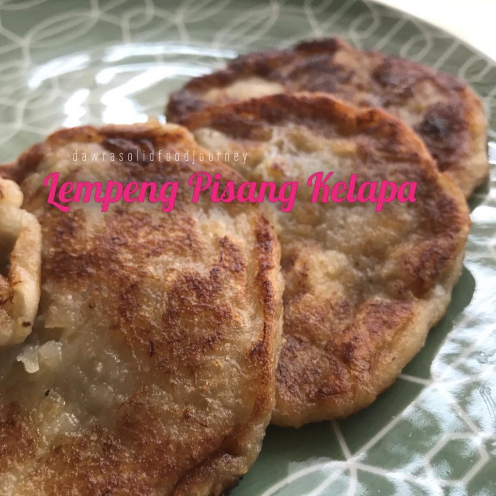 Lempeng pisang kelapa yang masak