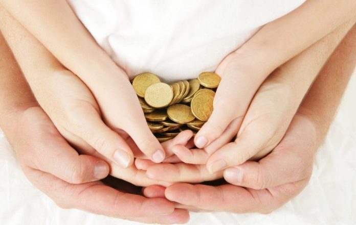 peranan ibu bapa memupuk amalan menabung