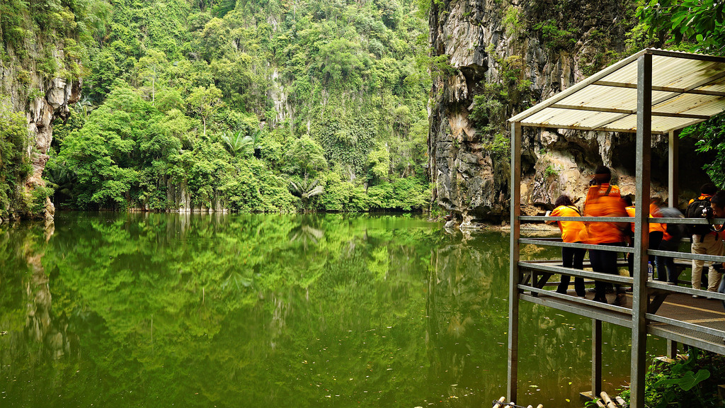 Tasik Cermin Gunung Rapat