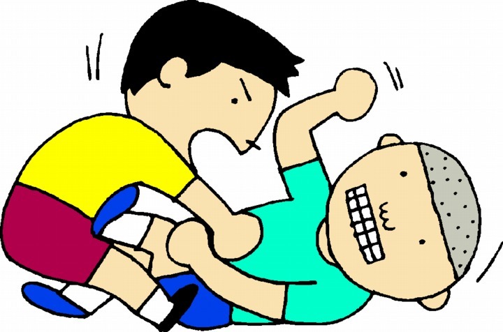 Ibu bapa memeluk anak kecil sebagai simbol kasih sayang dalam mendidik anak agresif