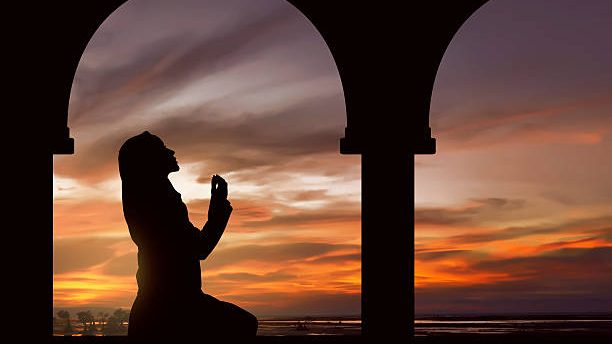 Gambar suasana majlis ilmu berkaitan kategori wanita muslimah dan kehidupan Islam.