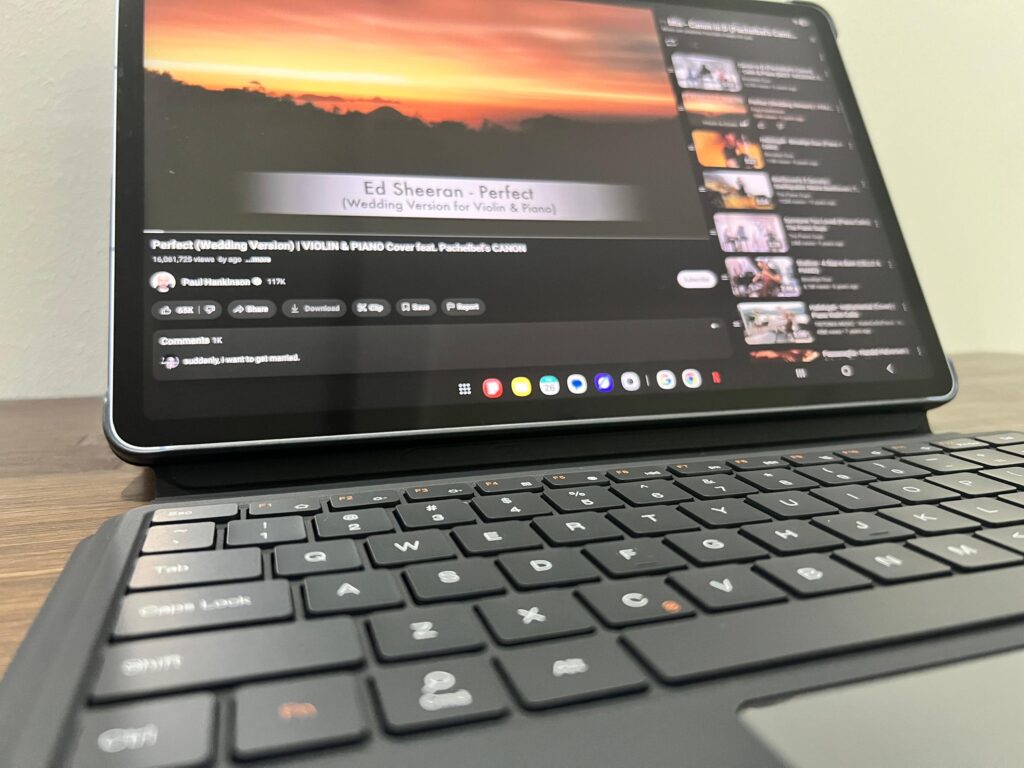 Antara muka perisian One UI pada Samsung Galaxy Tab S10 FE+