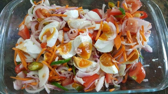 acar telur masin