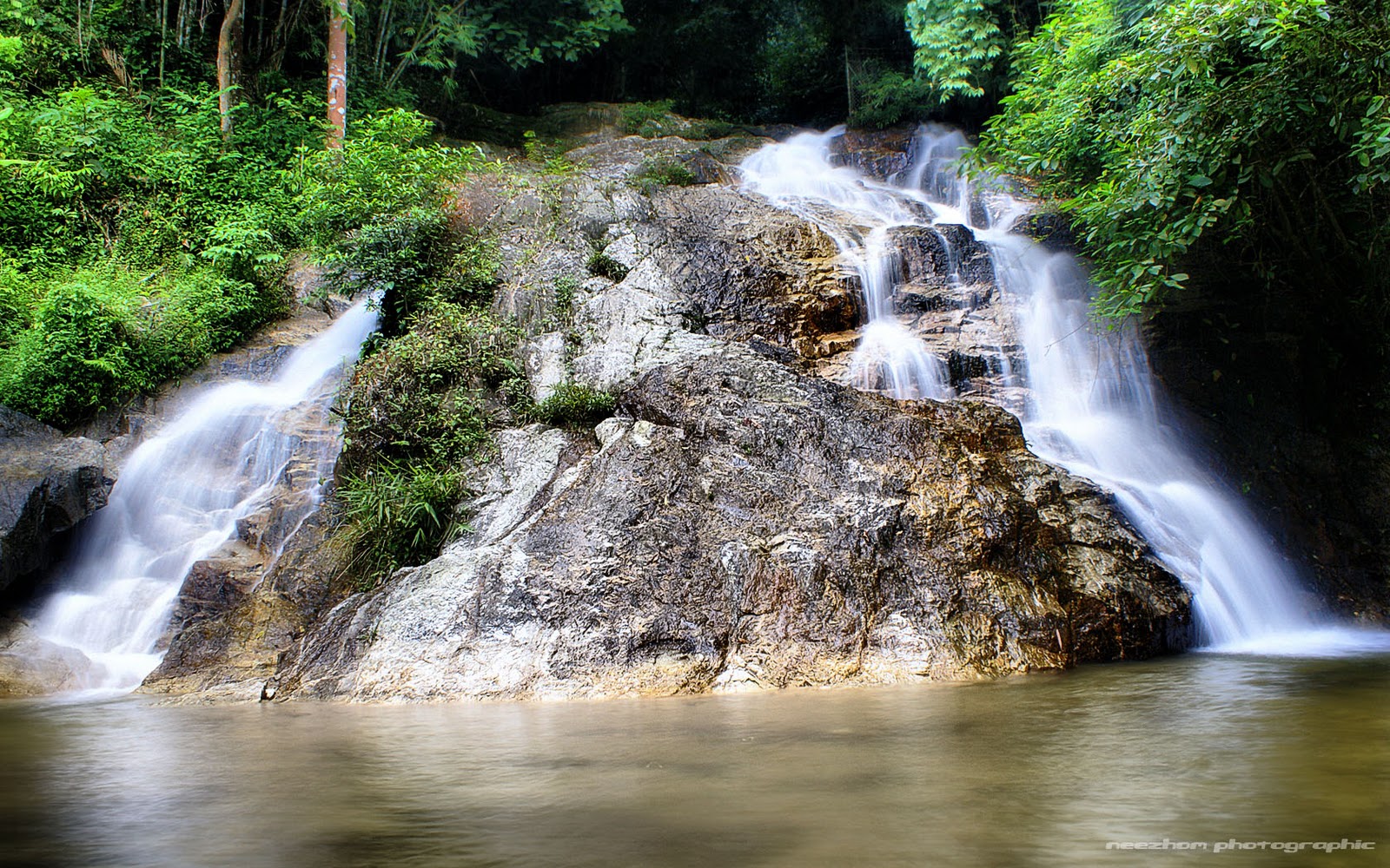 Air Terjun Sungai Tua di Ulu Yam