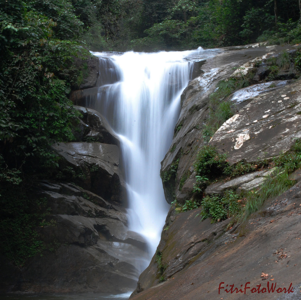 Air Terjun Pecah Batu