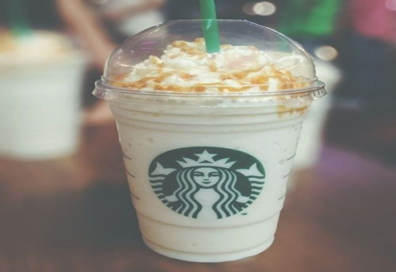 Apple Pie Frappuccino dengan rasa epal dan kayu manis