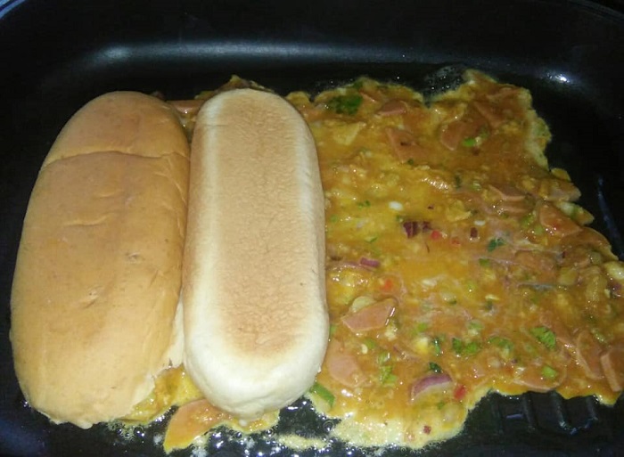 Roti John mudah dan simple dibuat di rumah