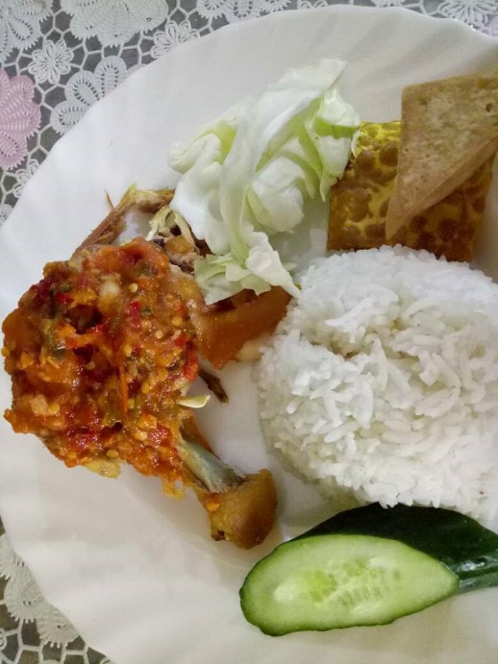 ayam penyet