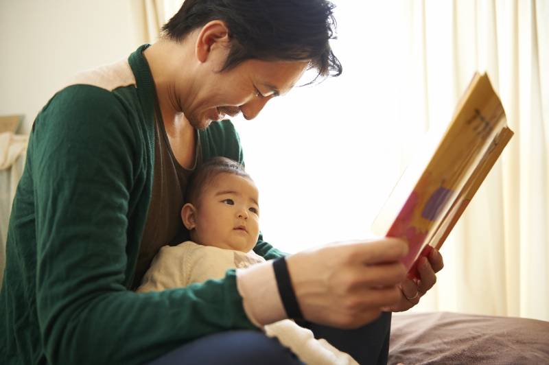 bapa baca buku untuk anak