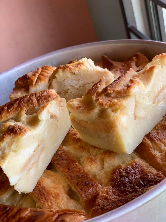 Hirisan bingka roti