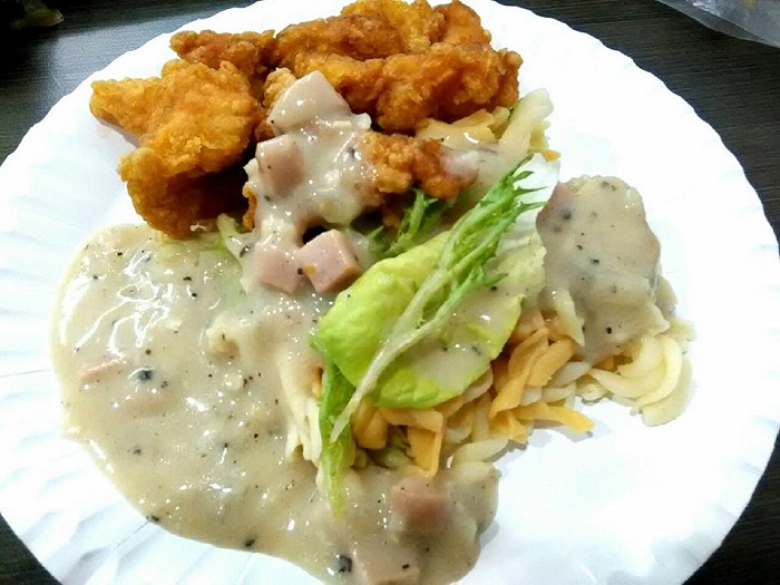 Tempura ikan dori dengan sos carbonara