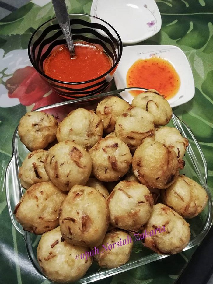 cucur bawang