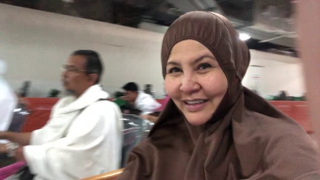 Pengasas Sendayu Tinggi pada awal kerjaya perniagaan
