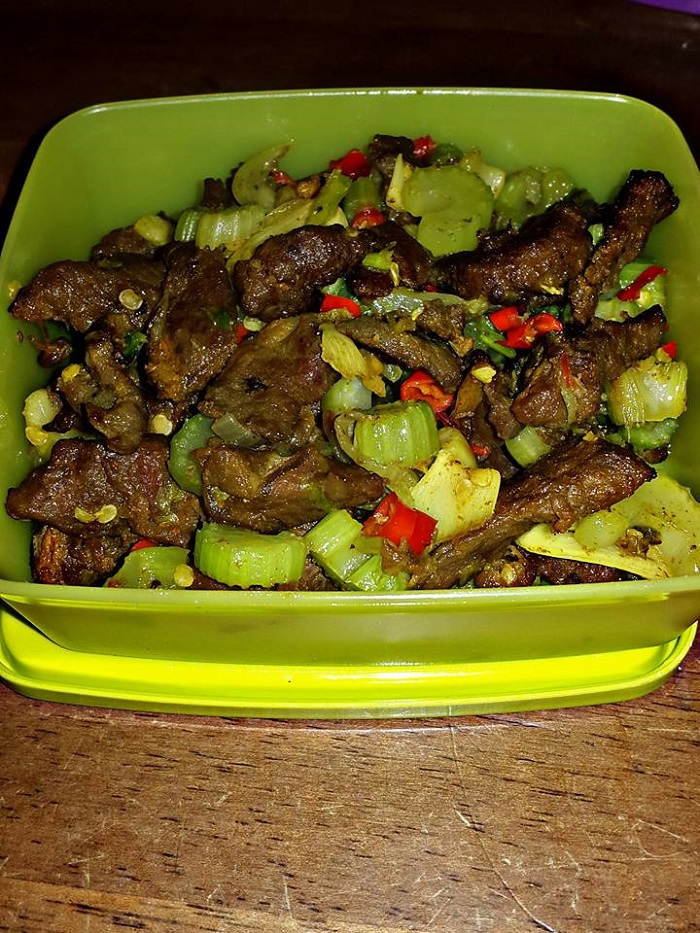 daging goreng kunyit +saderi