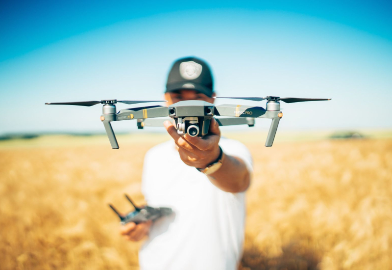Gambarajah pelbagai model drone terbaik untuk kegunaan penggambaran dan hobi.